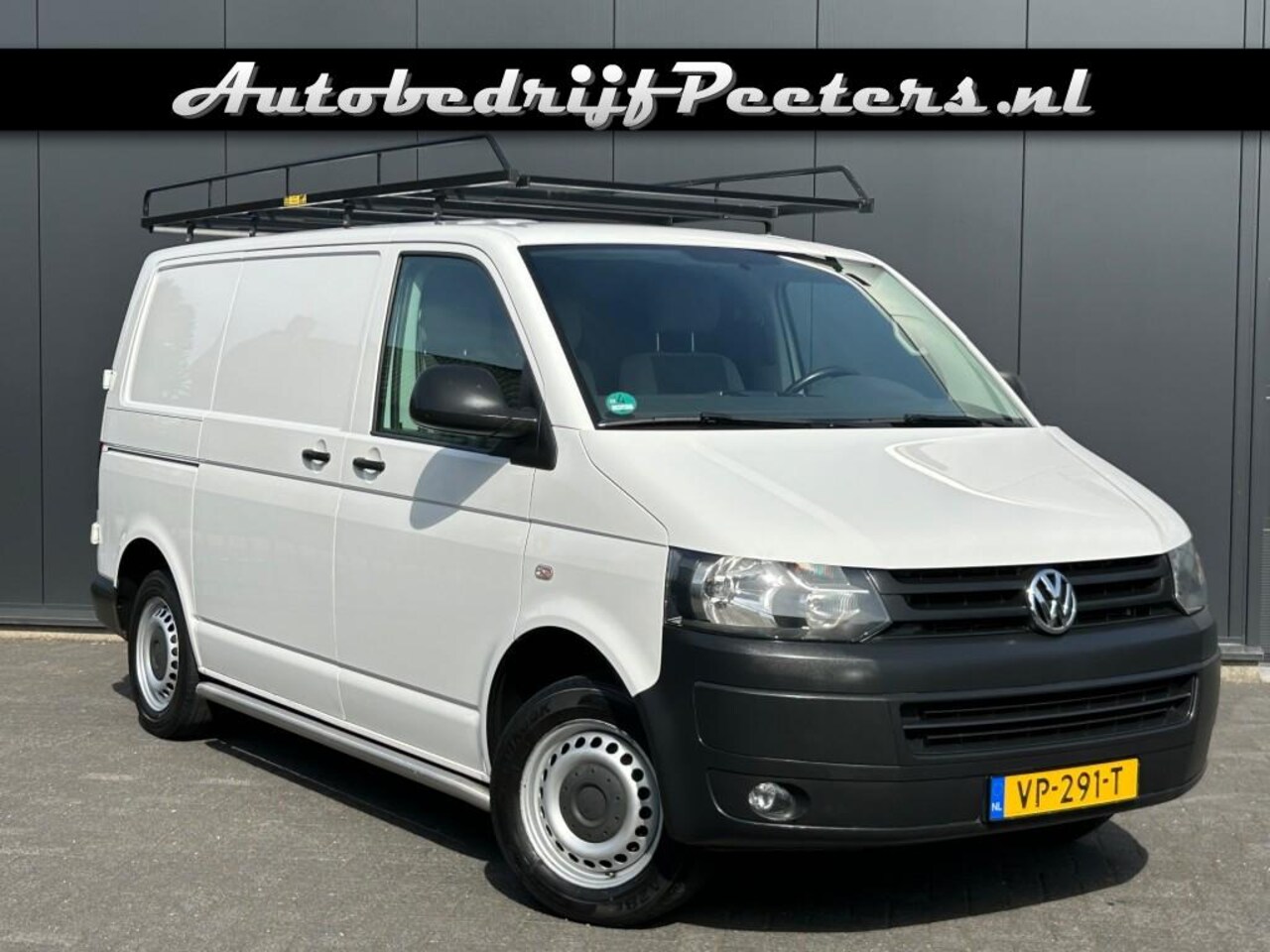 Volkswagen Transporter - 2.0 TDI 3-zits Airco Navi Cruise Achterdeuren Trekhaak - AutoWereld.nl