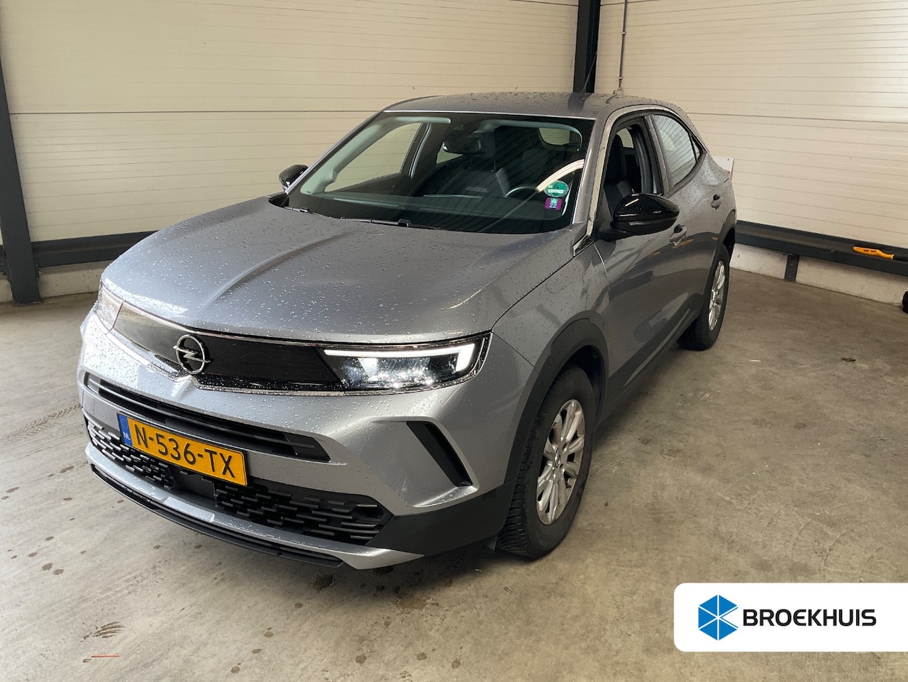 Opel Mokka - 1.2 Edition | Dealer Onderhouden! | Navi By App | Parkeersensoren | Airco | Cruise Control - AutoWereld.nl
