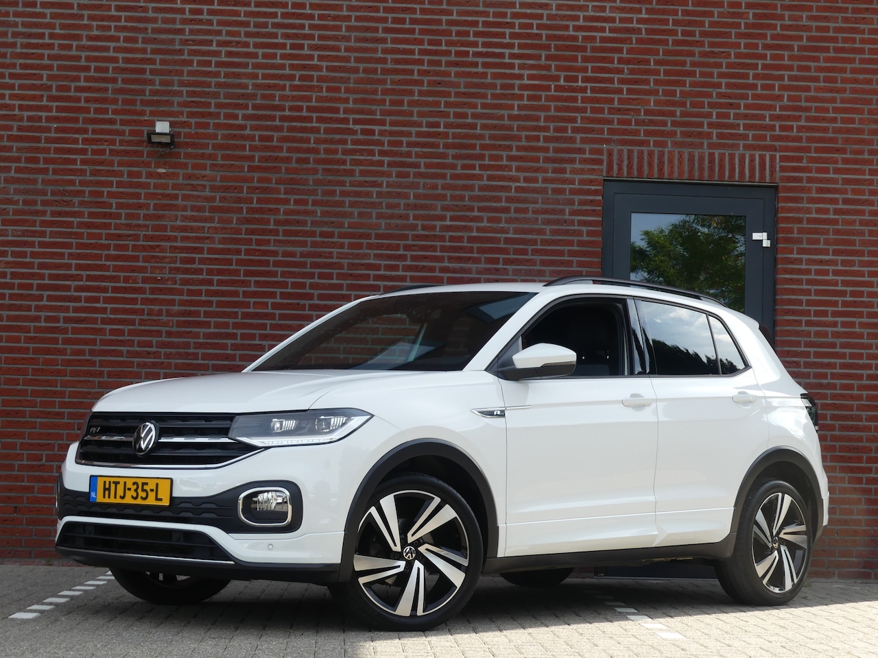 Volkswagen T-Cross - 1.5 TSI R-Line / Automaat - AutoWereld.nl