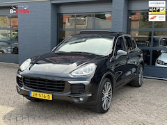 Porsche Cayenne - 3.0 S E-Hybrid Pano|Camera|Stoelvw|Nap|Topstaat