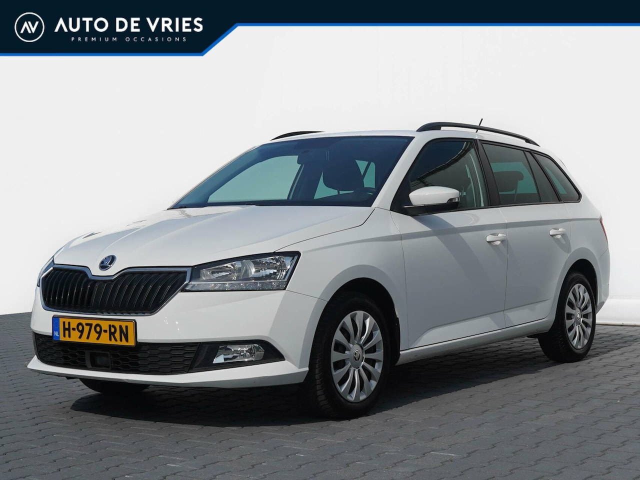 Skoda Fabia Combi - 1.0 TSI 95pk Ambition | Airco | Navigatie | Trekhaak - AutoWereld.nl