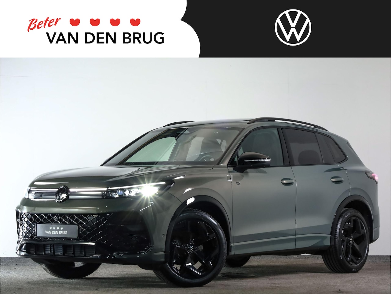 Volkswagen Tiguan - R-Line 1.5 eTSI 150pk | Panoramadak | HD-Matrix LED | 360° camera | Black style | Assistan - AutoWereld.nl