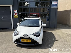 Toyota Aygo - 1.0 VVT-i x-play / Airco/ Apple carplay/ Camera/ Open dak/ LED