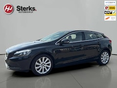 Volvo V40 - 1.6 T3 Momentum 150 PK NIEUWE DISTRIBUTIERIEM NAVI HALF LEDER 17"LM VELGEN PDC