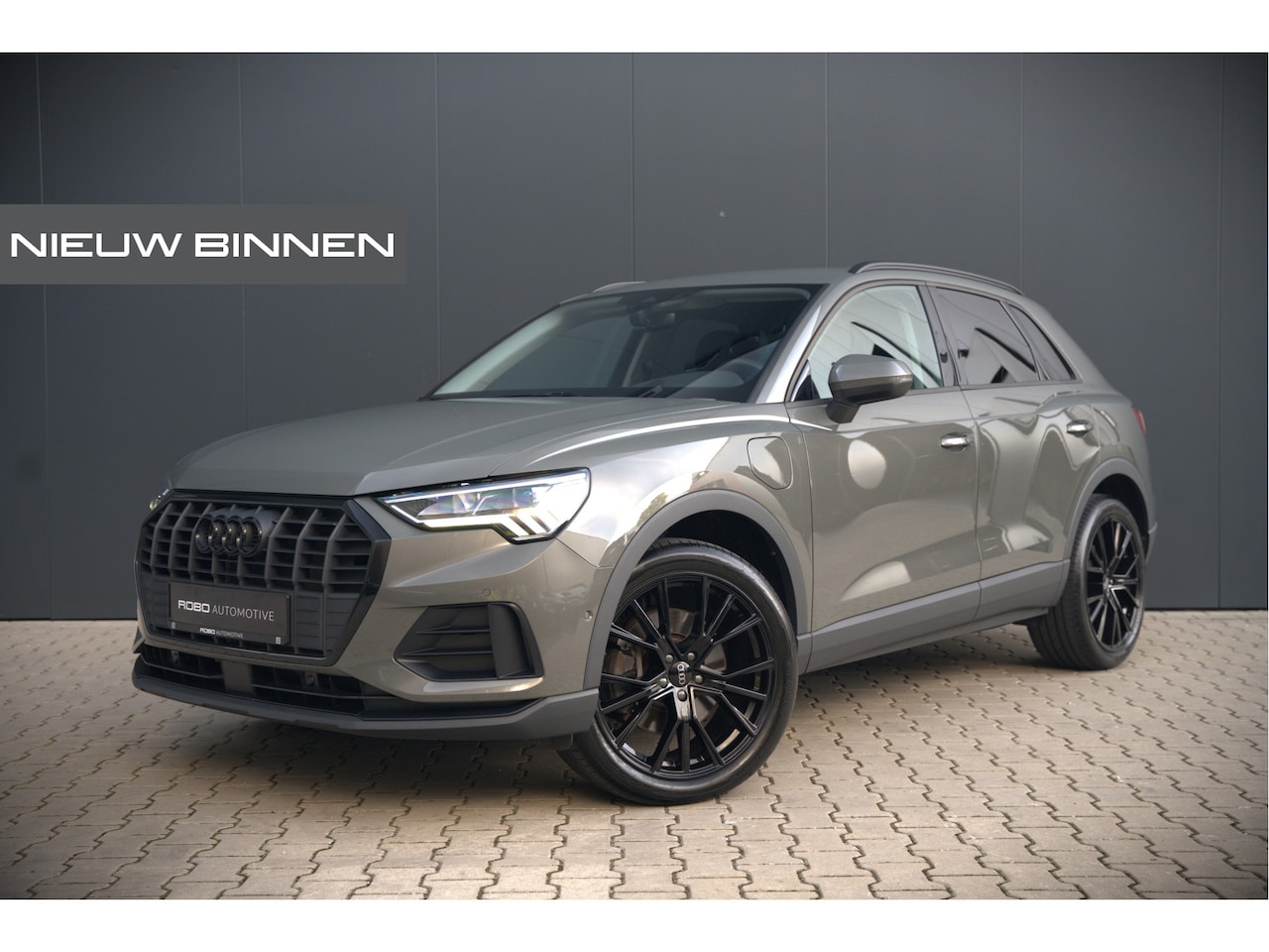 Audi Q3 - 45 TFSI e Advanced edition | Navigatie | Stoelverwarming | Parkeersensoren | Elektrische B - AutoWereld.nl