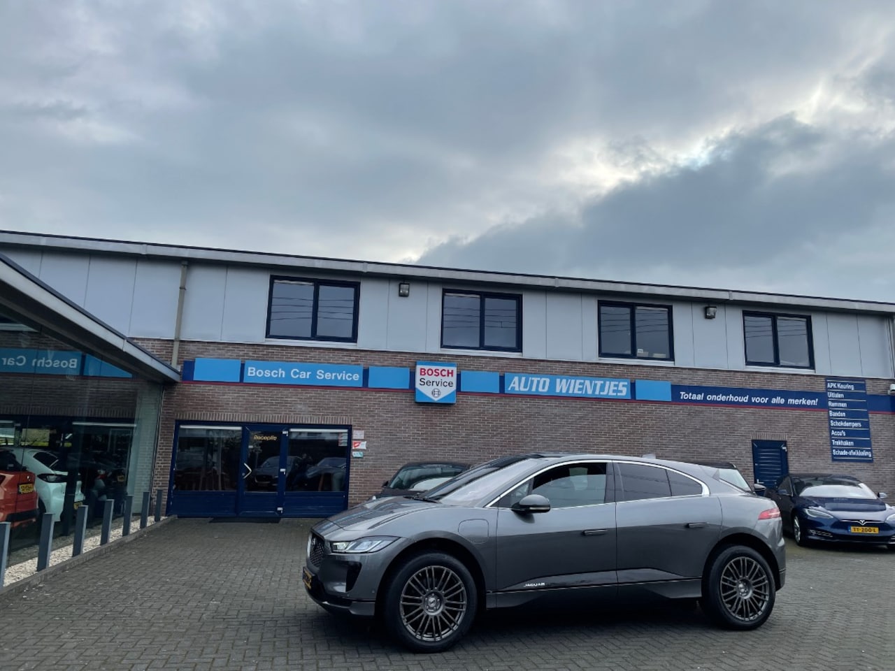 Jaguar I-PACE - EV400 AWD SE 90kWh | SOH87% | Leer | Pano - AutoWereld.nl