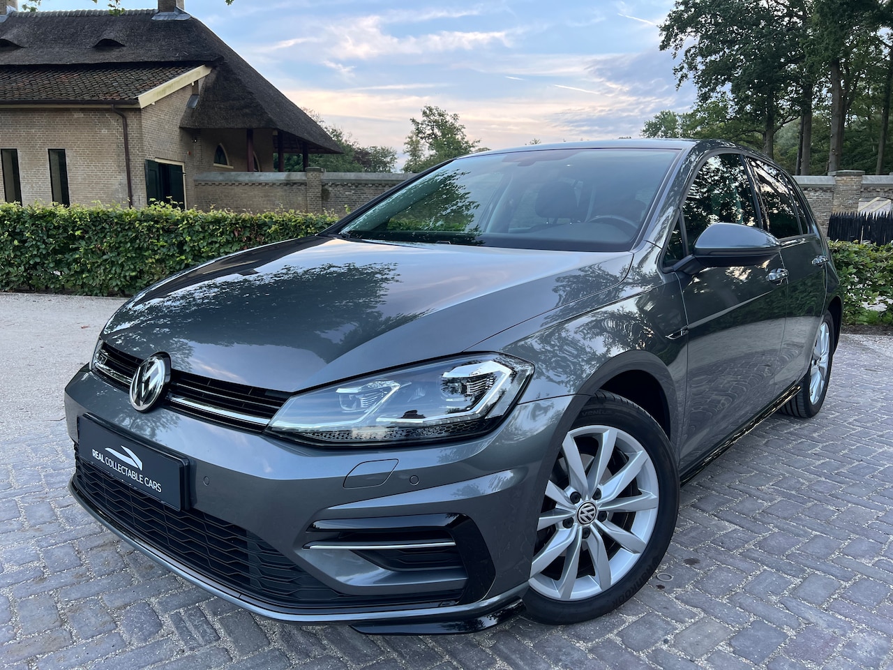 Volkswagen Golf - 1.5 TSI Highline Business R 7.5 R | 150 pk | 2017 | LED lampen | - AutoWereld.nl