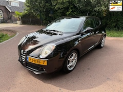 Alfa Romeo MiTo - 1.4 Distinctive / Airco / NAP / Apk / Lm / Ecc /