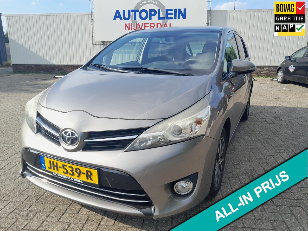 Toyota Verso - 1.8 VVT-i Business mooie complete Verso met trekhaak en panoramadak! - AutoWereld.nl