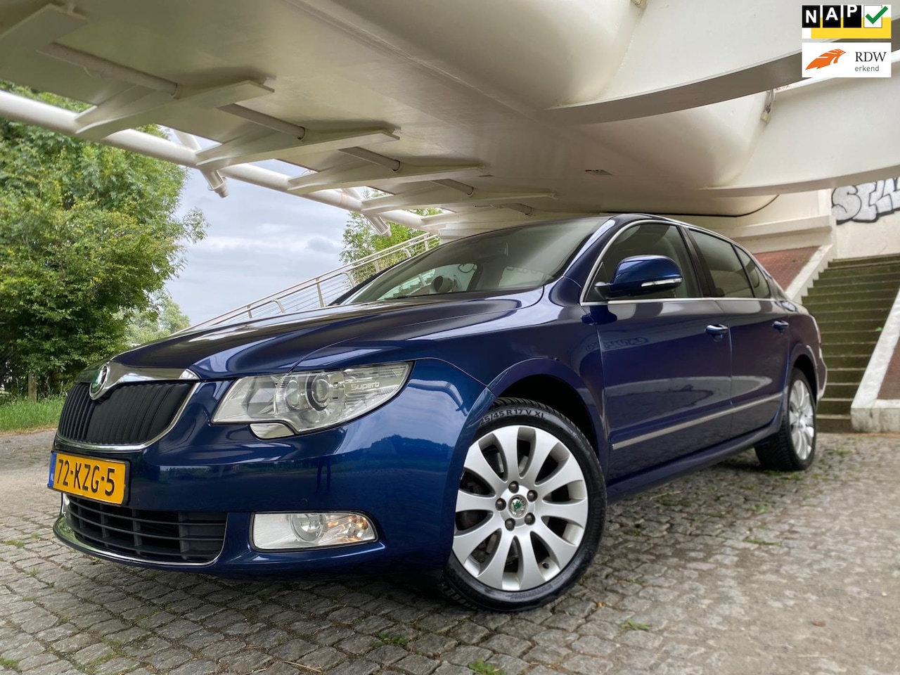 Skoda Superb - 1.8 TSI Elegance Automaat - AutoWereld.nl