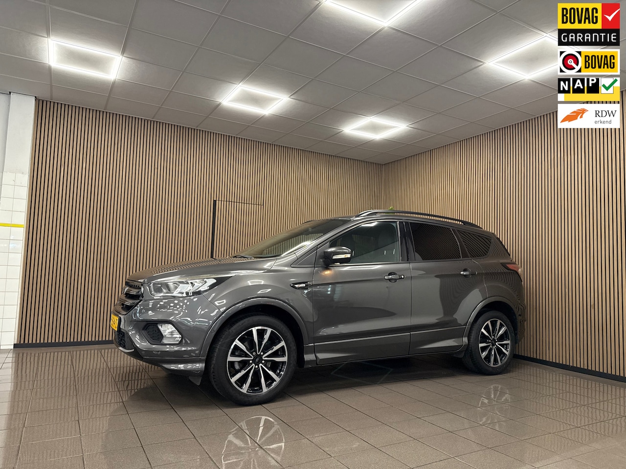 Ford Kuga - 1.5 EcoBoost ST Line * Dealer onderhouden / Trekhaak / Carplay / NL Auto * - AutoWereld.nl