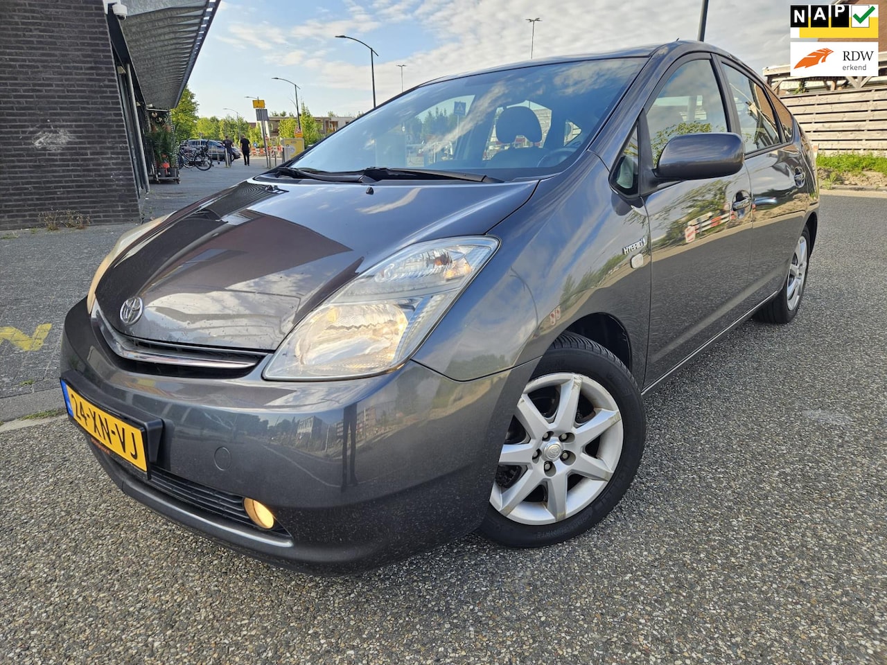 Toyota Prius - 1.5 VVT-i Tech Edition GARANTIE - AutoWereld.nl