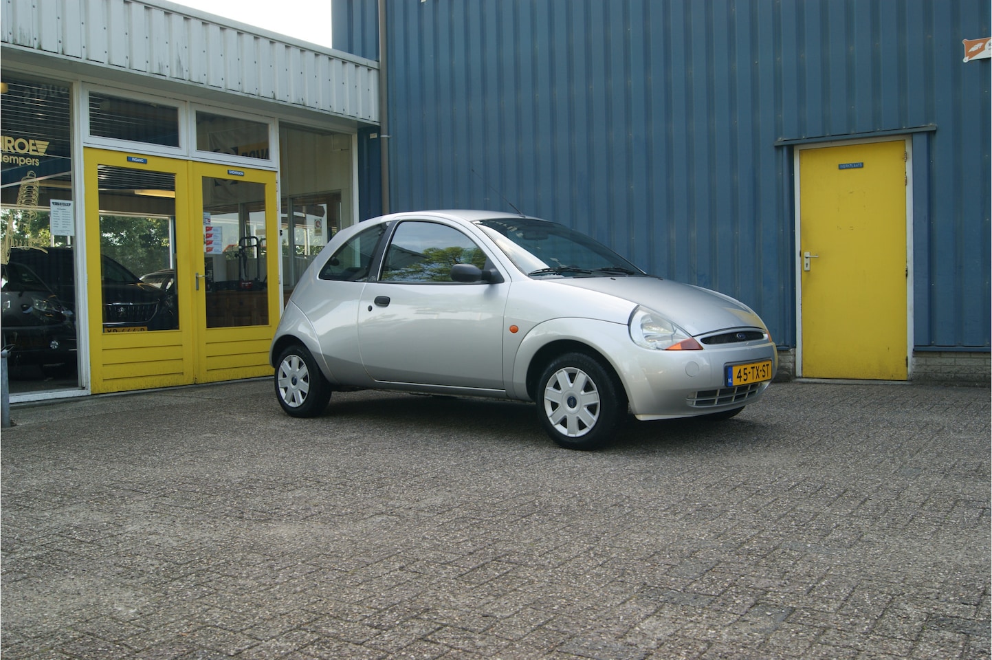 Ford Ka - 1.3i Futura, Airco, Nieuwe APK!!! - AutoWereld.nl