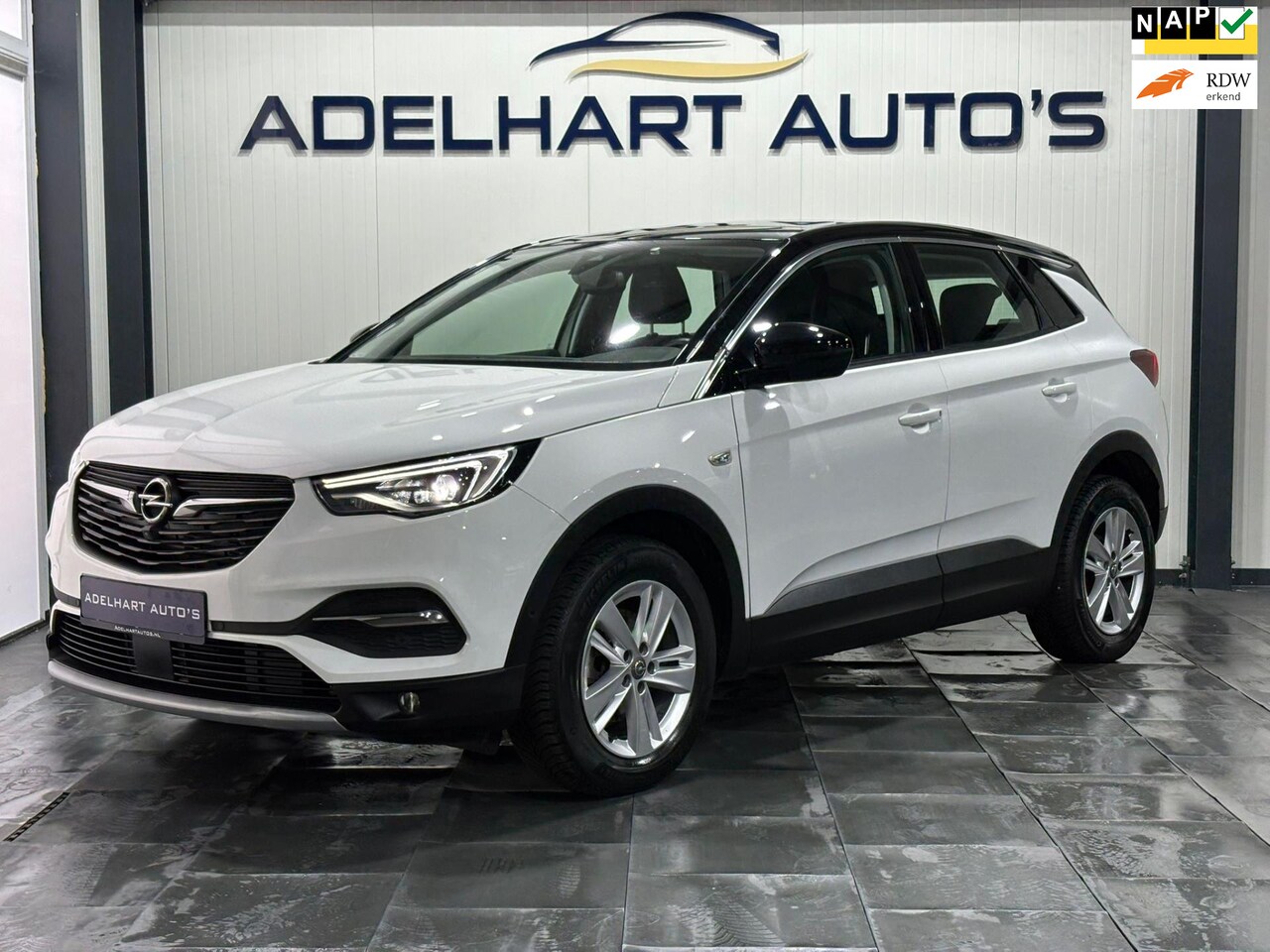 Opel Grandland - 1.2 Turbo Business Elegance Automaat / Navigatie full map / Camera / Cruise control / etc. - AutoWereld.nl