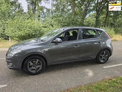 Hyundai i30 - 1.6i Dynamic