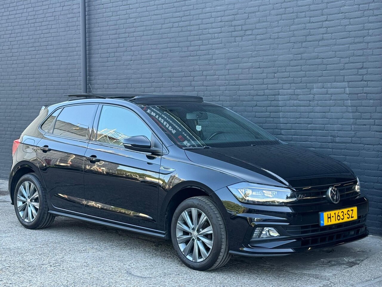 Volkswagen Polo - 1.0 TSI R-LINE | PANO | CARPLAY | HALF LEDER | BTW | NWE APK - AutoWereld.nl