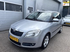 Skoda Fabia - 1.4-16V Business L.-Clima-Cruise-Velgen-Trekhaak