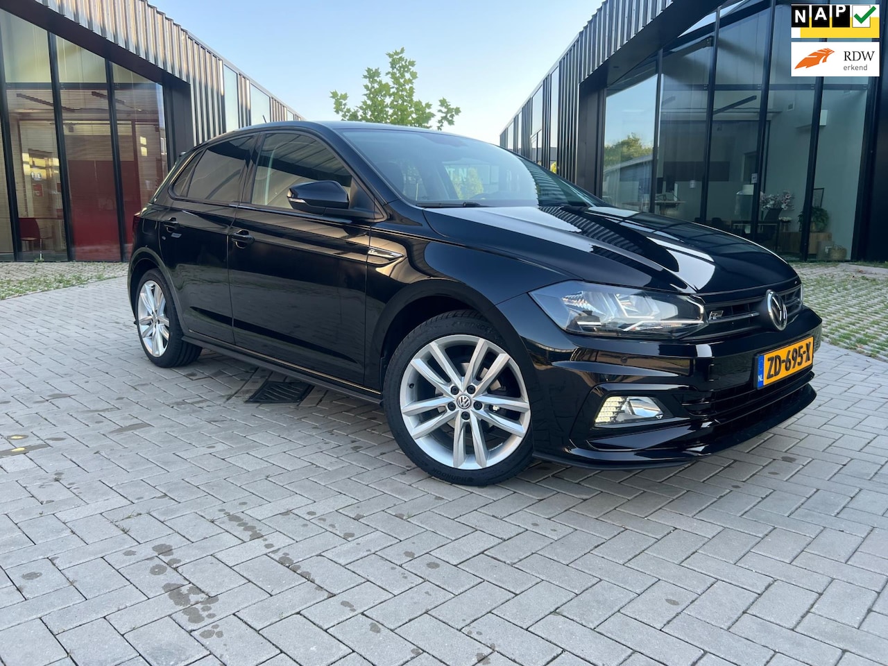 Volkswagen Polo - 1.0 TSI R-Line DSG Clima Camera Keyless NL Auto NAP - AutoWereld.nl