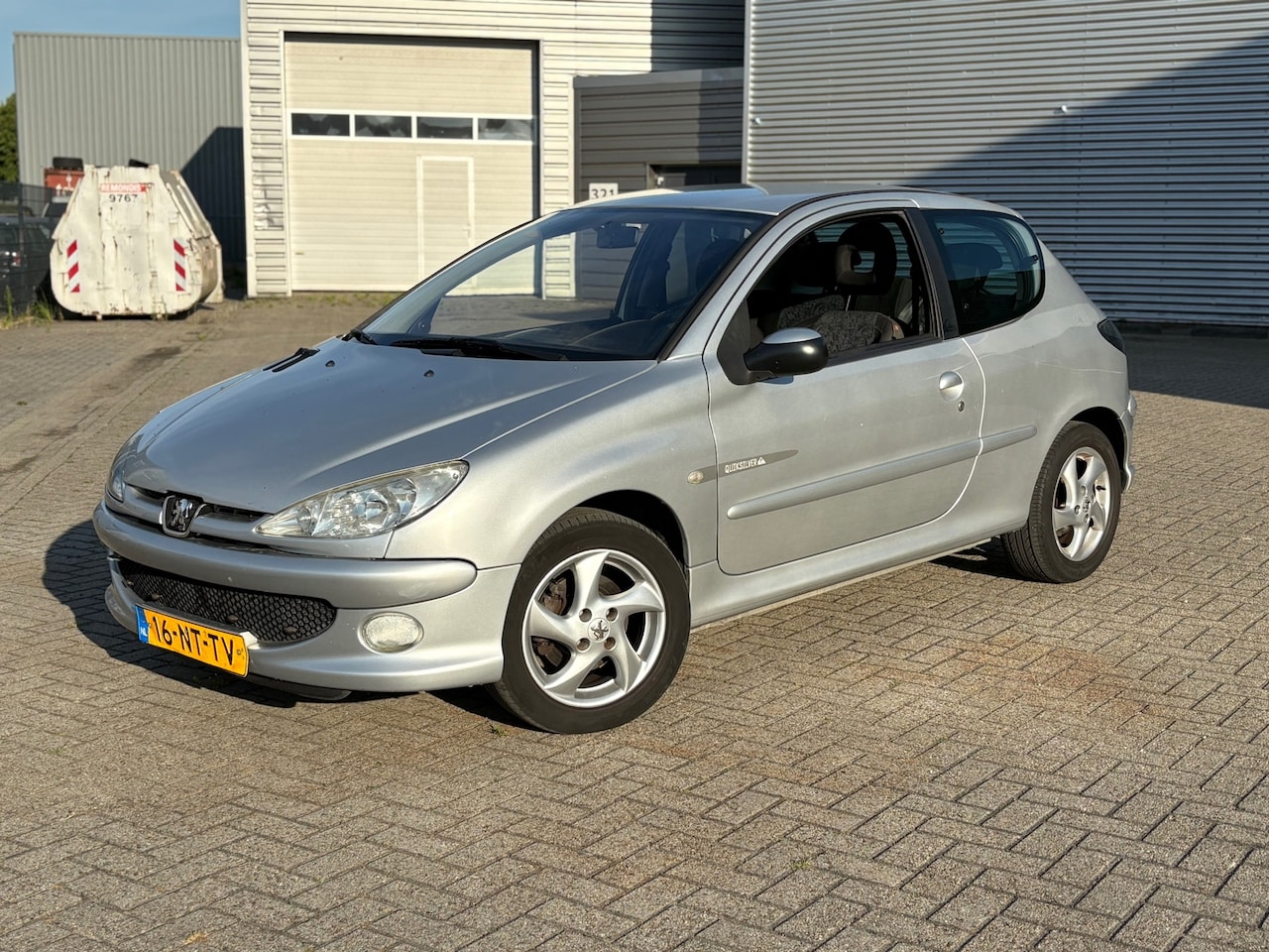 Peugeot 206 - 1.4-16V Quiksilver Airco|LageKM|APK|NAP - AutoWereld.nl