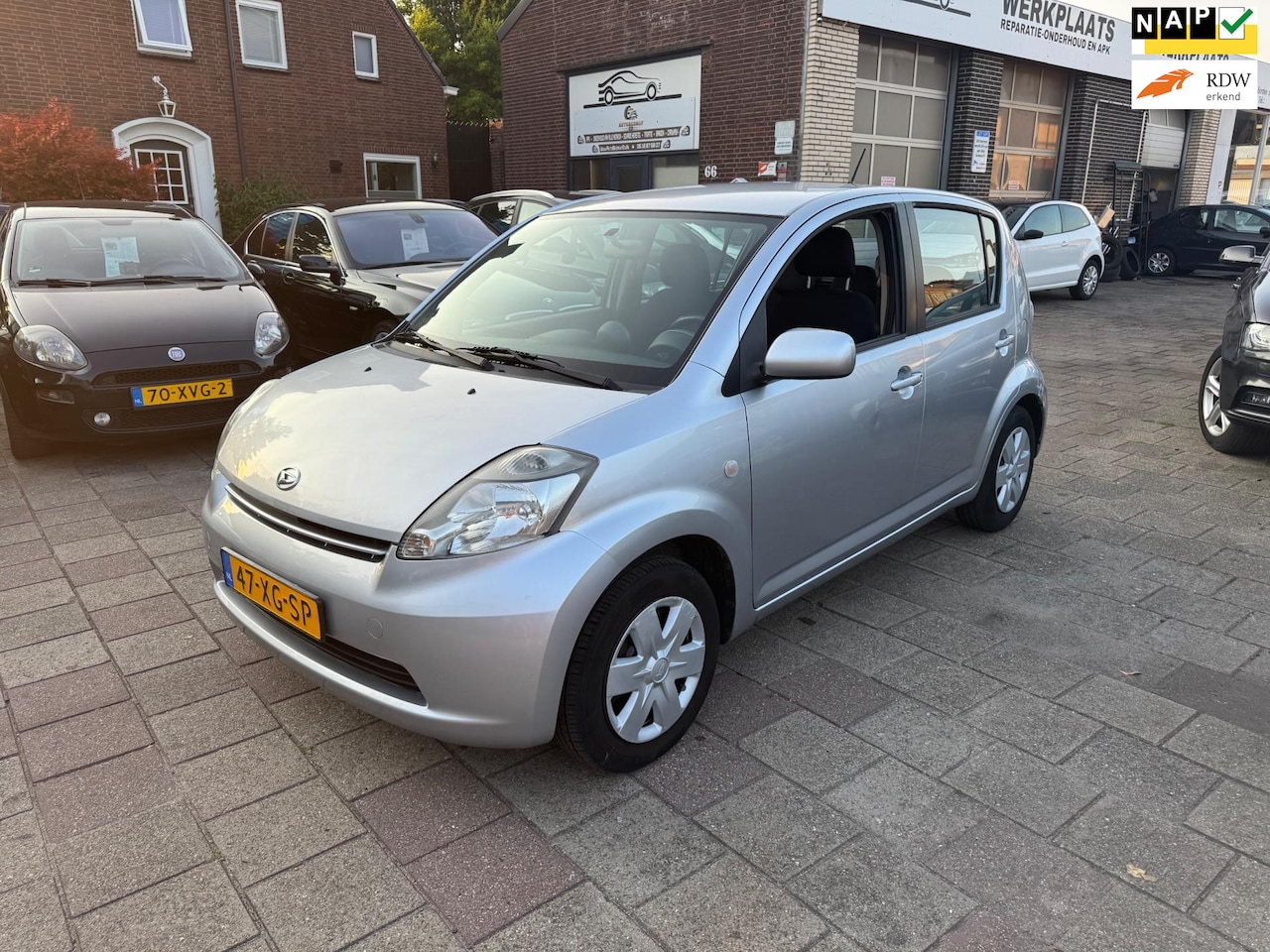 Daihatsu Sirion 2 - 1.3-16V Comfort Automaat 1e eigenaar - AutoWereld.nl