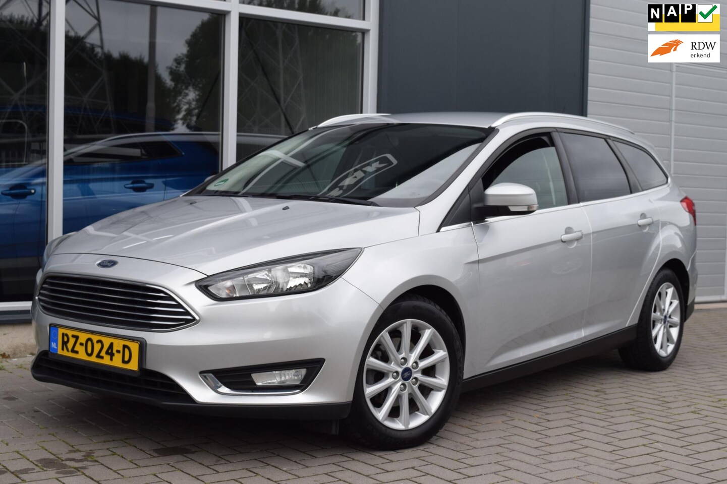 Ford Focus Wagon - 1.0 Titanium | Clima | Cruise | Navi | APK 7-2026 ! - AutoWereld.nl