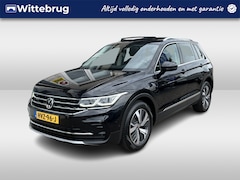 Volkswagen Tiguan - 1.4 TSI eHybrid Elegance / AUTOMAAT/ ELEKTR. TREKHAAK/ PANO/ STOELVERWARM. V+A/ PARK. SENS