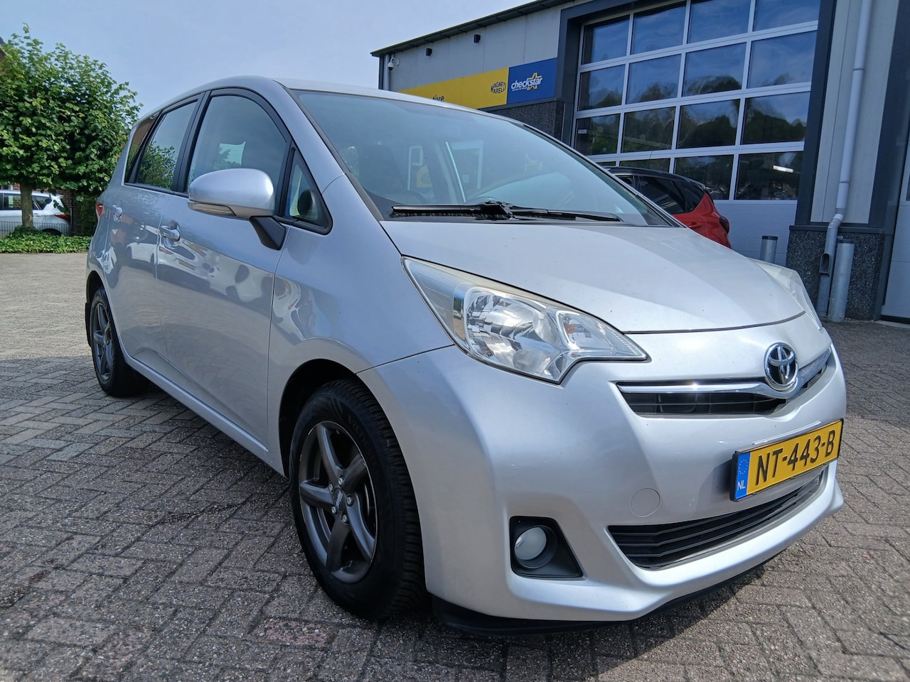 Toyota Verso S - 1.3 VVT-i Comfort Plus - Automaat - Trekhaak - AutoWereld.nl