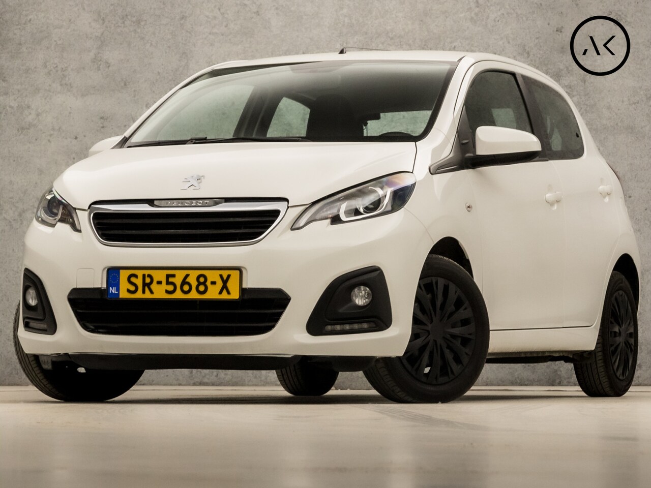 Peugeot 108 - 1.0 e-VTi Luxury Automaat (AIRCO, BLUETOOTH, 5-DEURS, XENON, STUURWIELBEDIENING, ELEK PAKK - AutoWereld.nl