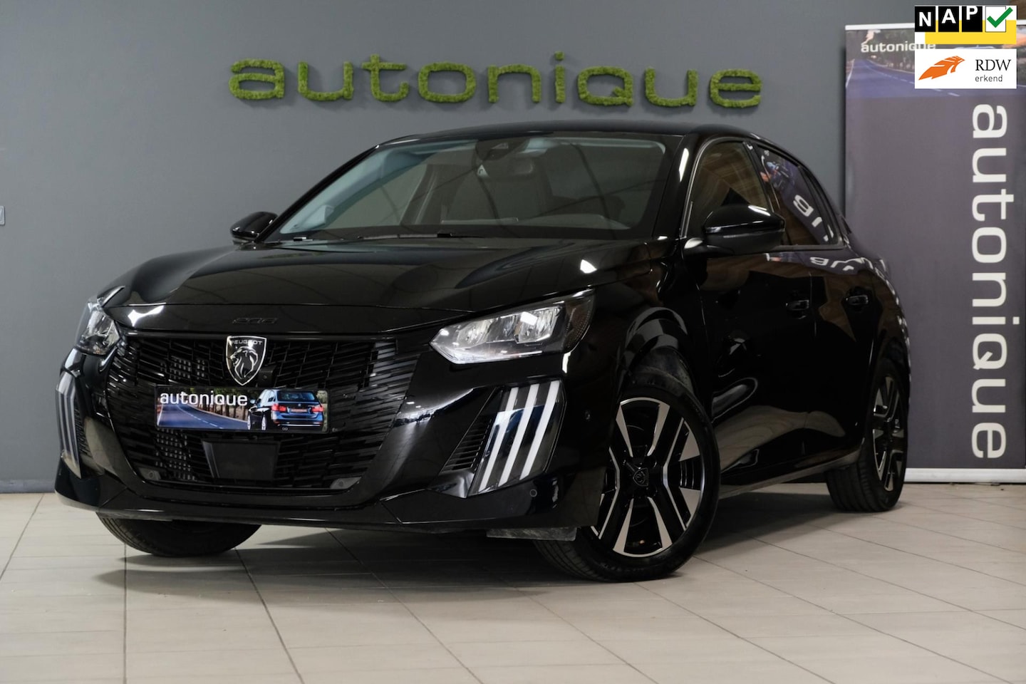 Peugeot 208 - 1.2 PureTech 100 Allure **14.921km** NW MODEL |Mirror Screen/360° Camera/Adapt. Cruise Con - AutoWereld.nl