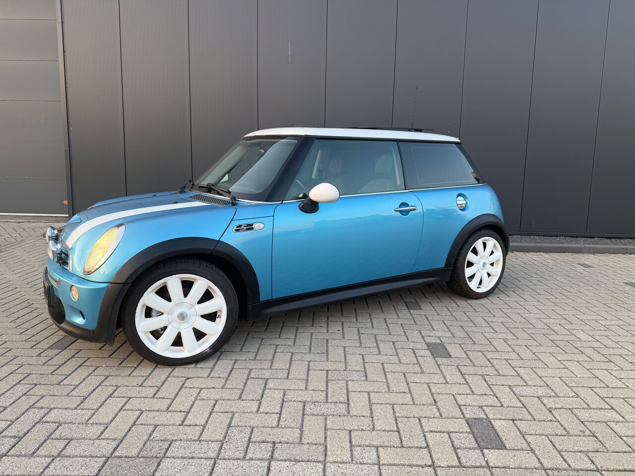 MINI Mini - 1.6 Cooper S Pano/135dkm/unieke staat - AutoWereld.nl