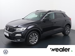 Volkswagen T-Roc - 1.5 TSI Style | 150 PK | Navigatiesysteem | Achteruitrijcamera | Park Assist |