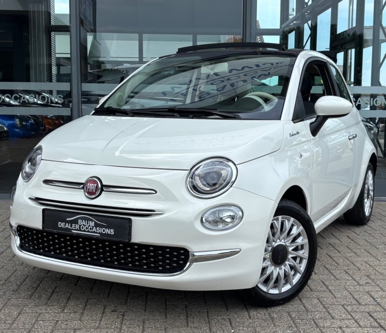 Fiat 500 C - 1.0 HYBRID DOLCEVITA AIRCO LMV PDC CARPLAY - AutoWereld.nl