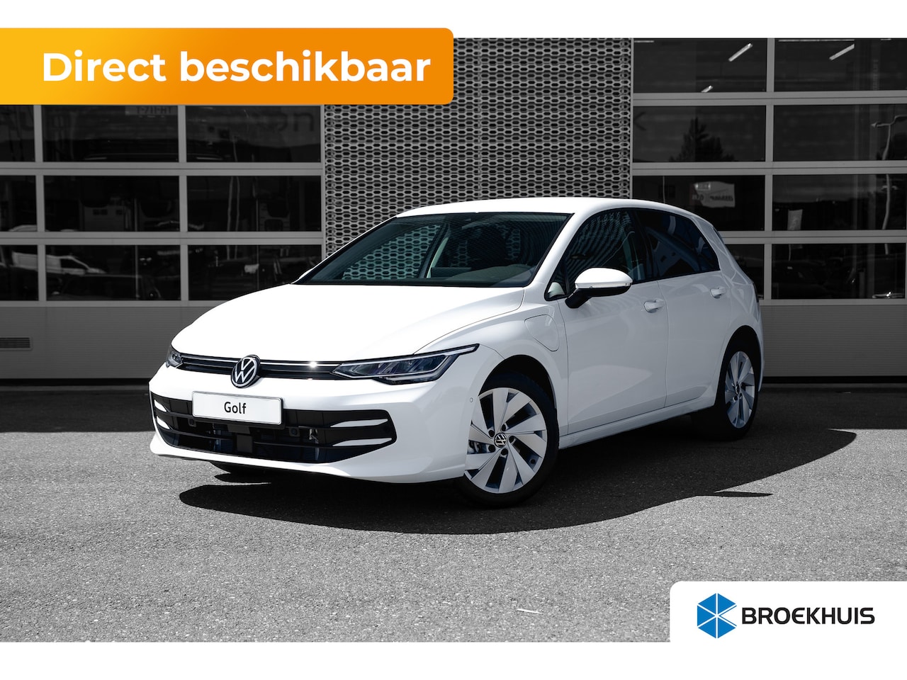 Volkswagen Golf - Life Edition eHybrid | 'App-Connect' draadloze smartphone integratie | Achterbank in ongel - AutoWereld.nl