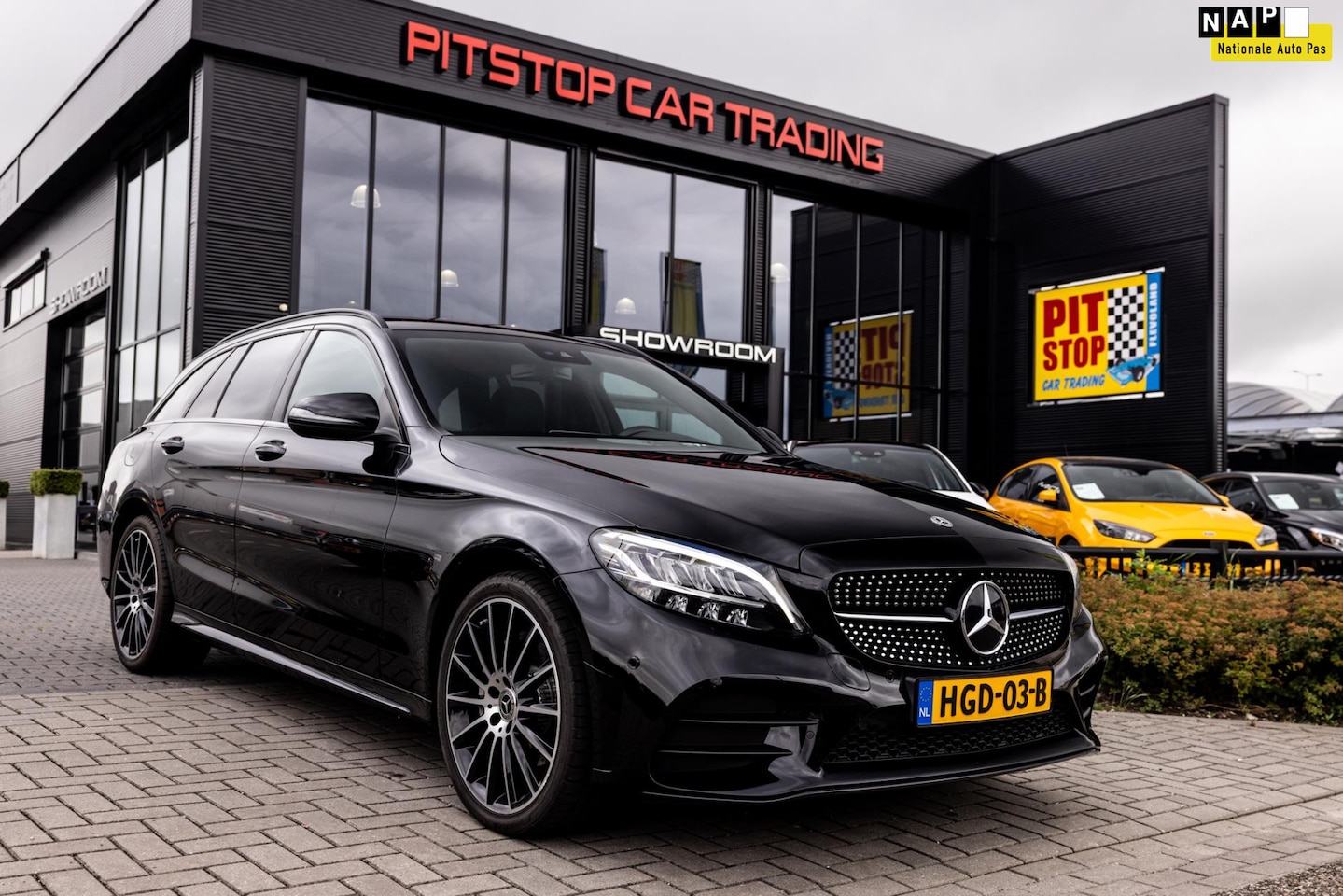 Mercedes-Benz C-klasse Estate - 200 AMG, 184 PK, Facelift, Virtual Cockpit, 19 inch, Camera! - AutoWereld.nl