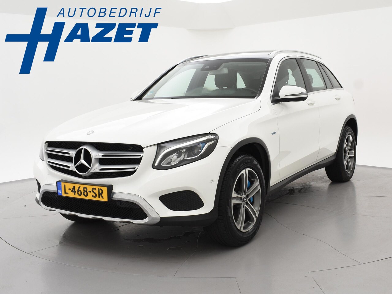 Mercedes-Benz GLC-klasse - 350e 4MATIC PLUG-IN HYBRID + TREKHAAK | PANORAMA | LUCHTVERING | LED | STOELVERWARMING - AutoWereld.nl
