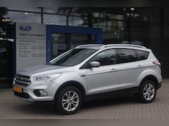 Ford Kuga - 150PK TITANIUM APPLE/ANDROID WINTERPACK PARK-SENSOREN TREKHAAK 2000KG TREKGEWICHT