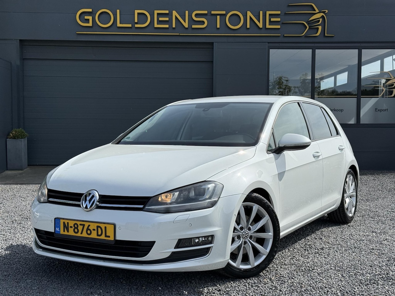 Volkswagen Golf - 1.4 TSI Highline 2e Eigenaar,Navi,Parkeerassistent,6 Bak,123pk,Pdc V+A,Lm velgen,Alcantara - AutoWereld.nl