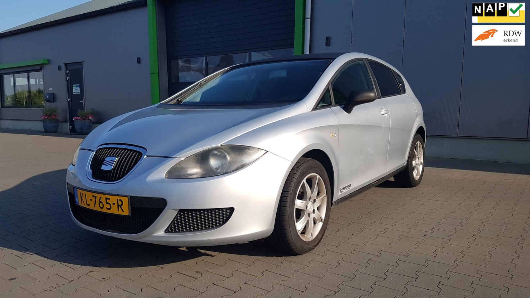 SEAT Leon - 1.9 TDI Sport Nette auto met Navi Cruise control Airco LM velgen Centr.vergr. enz!! - AutoWereld.nl