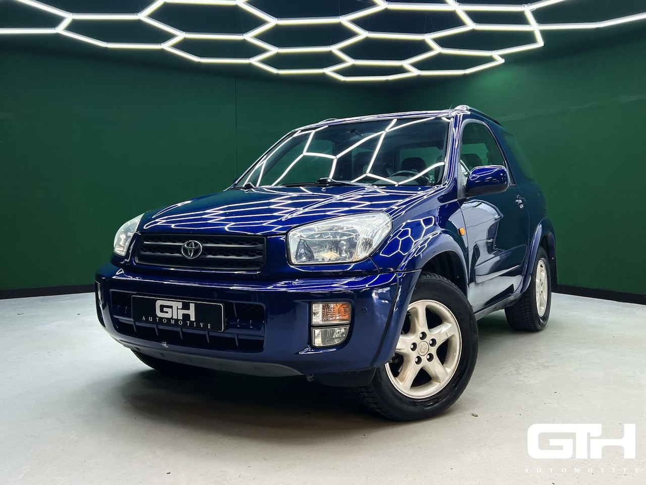 Toyota RAV4 - 2.0-16V 4X4 Airco | Automaat | Pano | Trekhaak - AutoWereld.nl