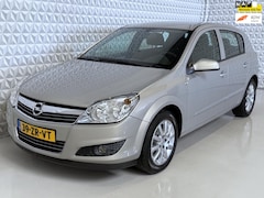 Opel Astra - 1.6 Temptation Airco Cruise Navigatie Trekhaak (2008)