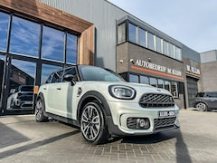 MINI Countryman - 2.0 Cooper S E ALL4 John Cooper Works aut 220pk/Camera/19"Jcw/Navi/Led