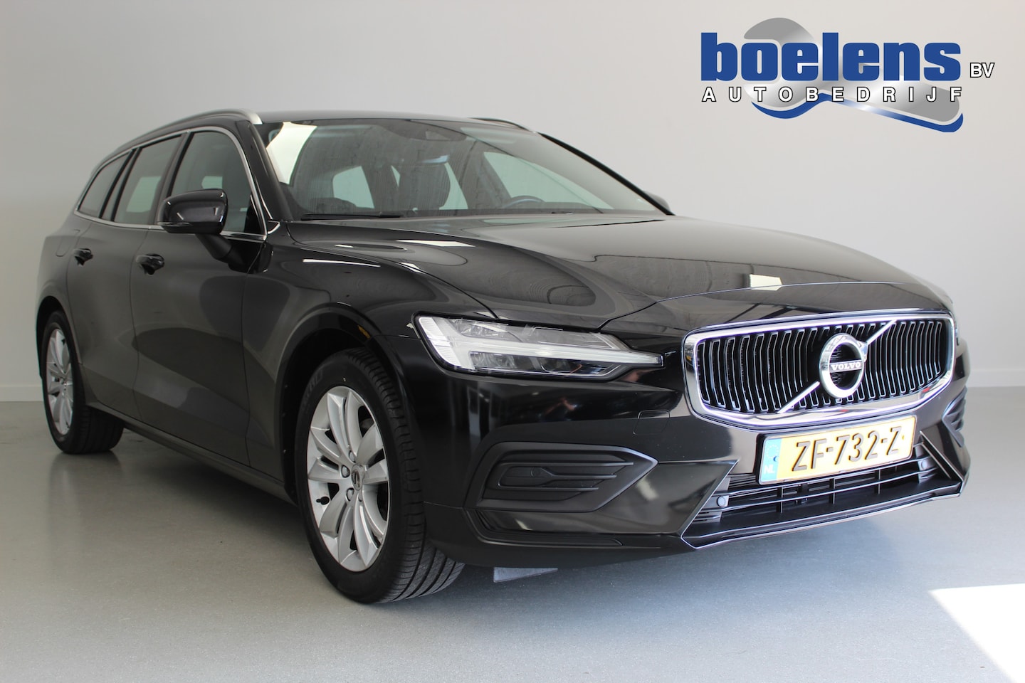 Volvo V60 - 2.0 D4 Momentum | NL-AUTO+N.A.P! | 191PK | STOEL-VERW | NAVI | WEGKL-TRHAAK | 17'LMV | LED - AutoWereld.nl