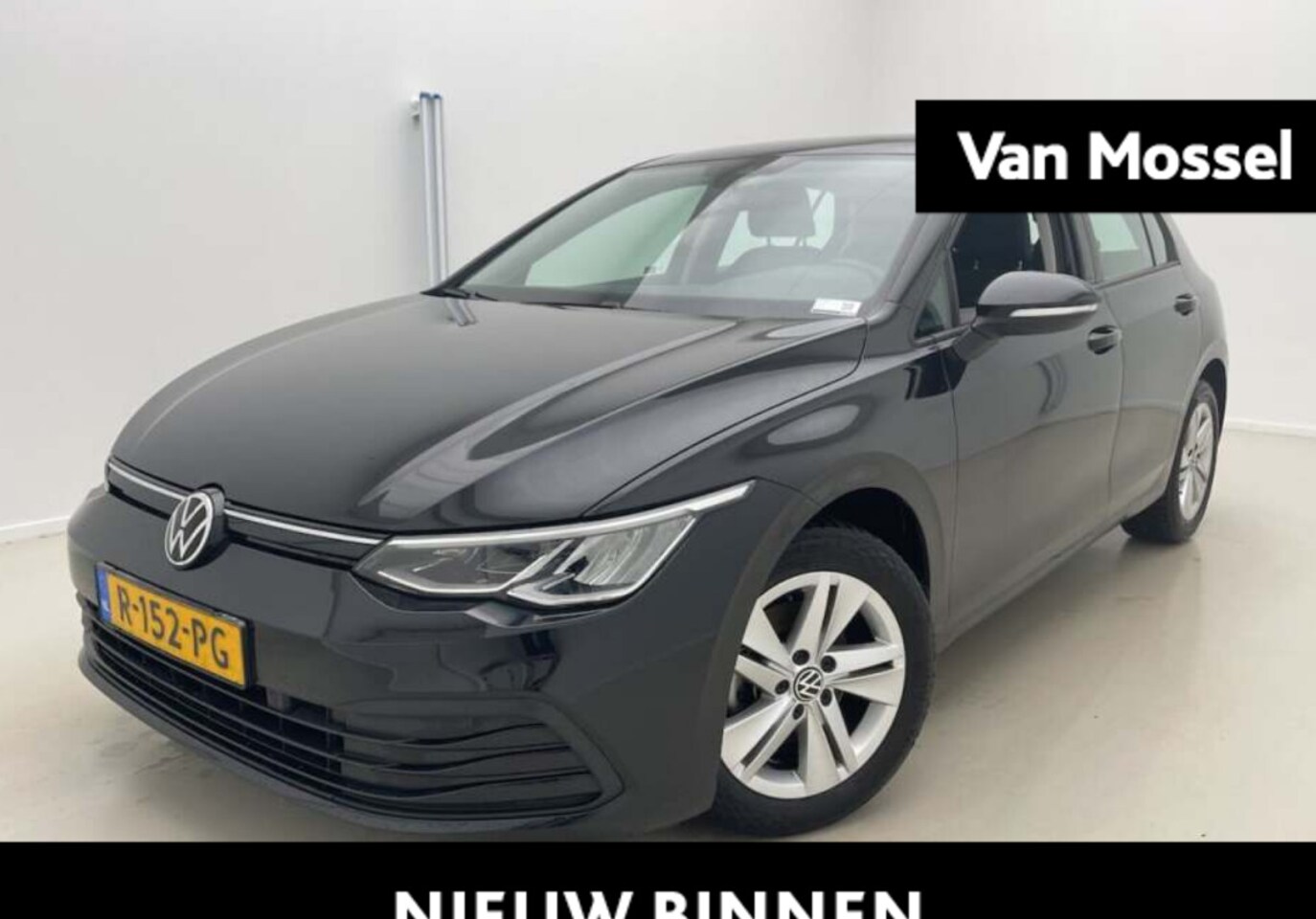 Volkswagen Golf - 1.0 TSI Life | 110PK | Digital Cockpit | Keyless Start | Parkeersensoren | Navigatie | Air - AutoWereld.nl