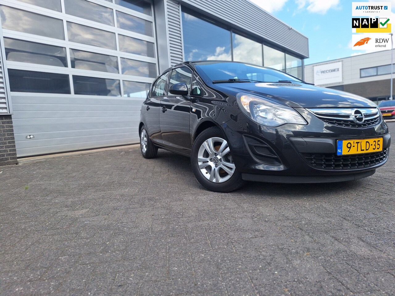 Opel Corsa - 1.2-16V Berlin/Airco/cv/Lichtm velgen/Keurige staat// - AutoWereld.nl
