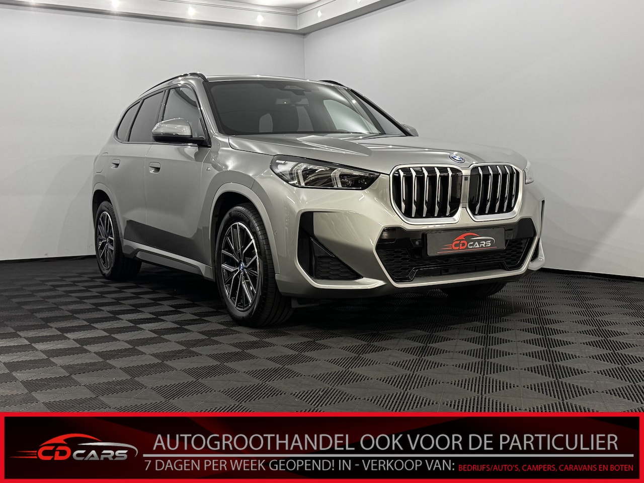 BMW X1 - xDrive25e M Sport Half leder, Camera, Navi, Keyless start, Virtual desk, Stoelverwarming, - AutoWereld.nl