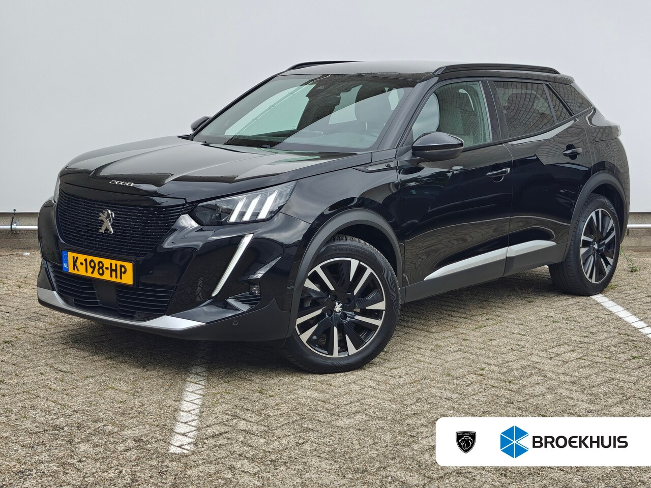 Peugeot e-2008 - EV GT Pack 50 kWh | Achteruitrijcamera | Airco (automatisch) | Cruise control adaptief met - AutoWereld.nl