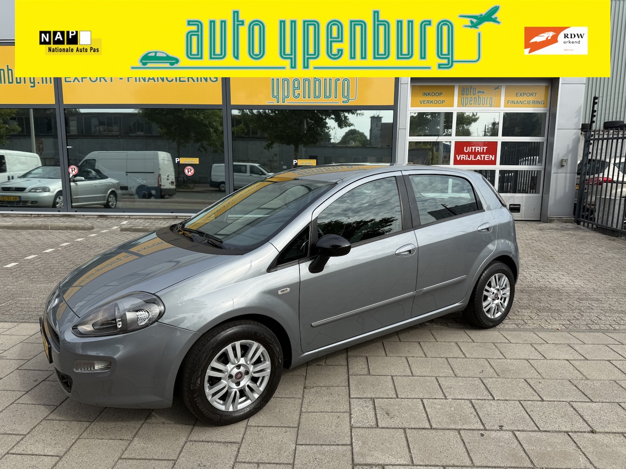 Fiat Punto Evo - 0.9 TwinAir Easy * 112.835 Km * Airco * 5 Deurs * Cruise Control * - AutoWereld.nl