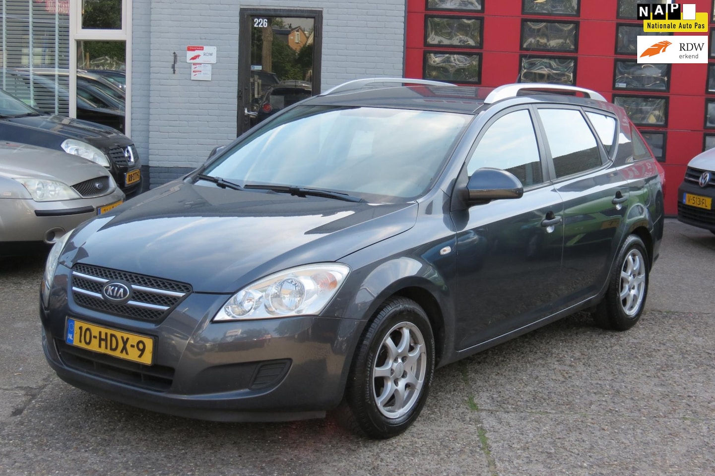 Kia Cee'd Sporty Wagon - 1.4 X-tra 1.4 X-tra , AIRCO , LM VELG - AutoWereld.nl