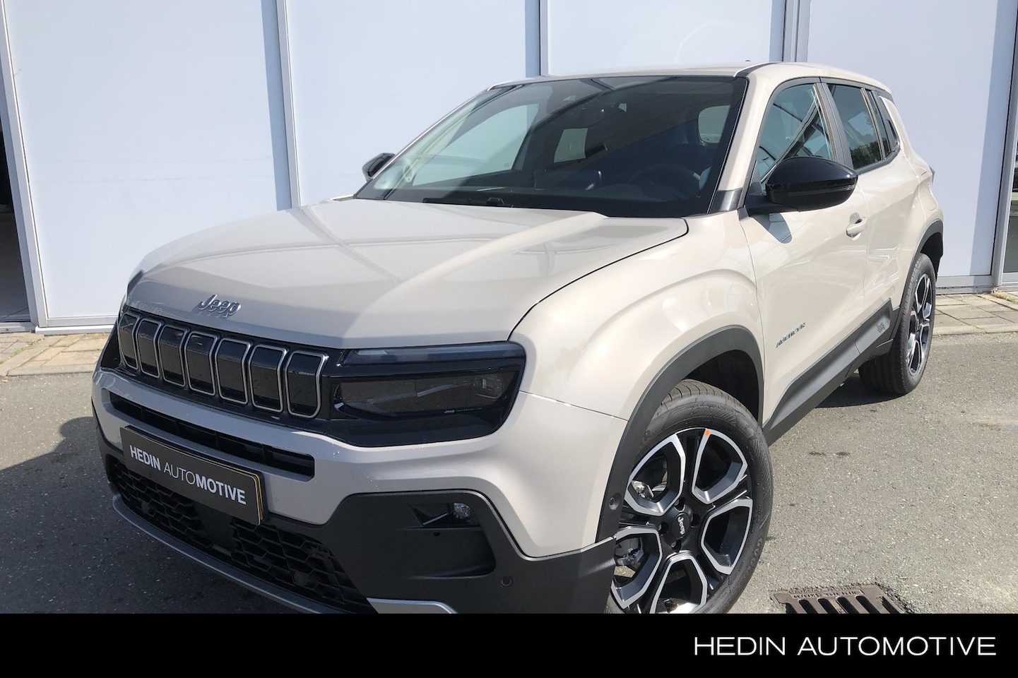 Jeep Avenger - 1.2 e-Hybrid Summit Navigatie|Cruise Control|LM-Velgen|Achteruitrijcamera| - AutoWereld.nl