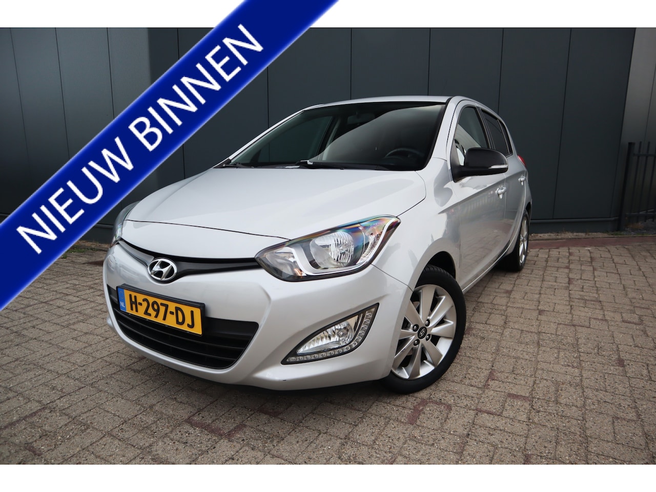 Hyundai i20 - 1.4i i-Motion 5-Deurs 100 PK Airco Ecc. Pdc - AutoWereld.nl